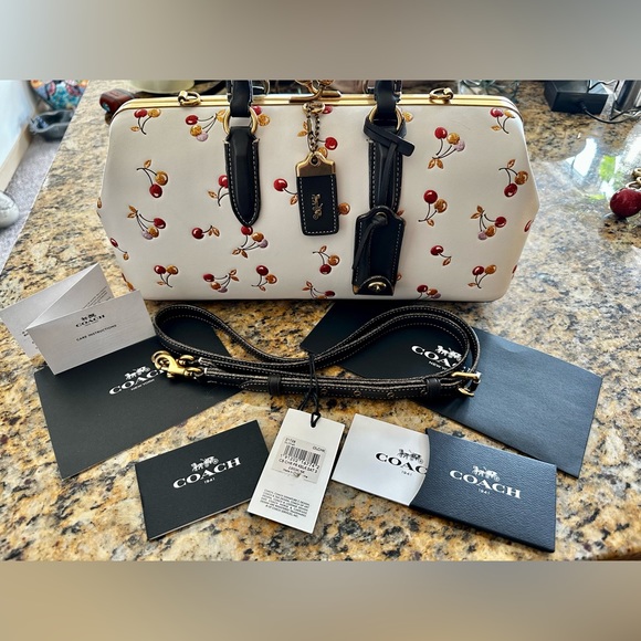 🍒RARE COACH 1941 KISSLOCK SATCHEL 38 CHERRIES!! 🍒 - Picture 2 of 16